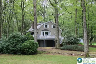 156 Bear Creek Lake Dr, Penn Forrest, PA 18229 - Photo 4