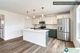 253 Center Rd, Allen Township, PA 18067 - Photo 4