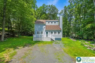 461 Somerset Dr, East Stroudsburg, PA 18301 - Photo 1