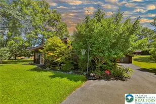 1709 Reading Dr, Bethlehem City, PA 18015 - Photo 2