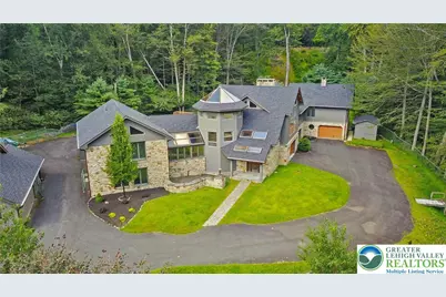 386 Camelback Road, Pocono Twp, PA 18372 - Photo 1