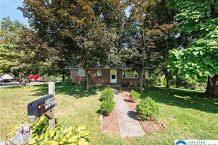 2349 Edna Ave, Lower Milford Township, PA 18036 - Photo 4