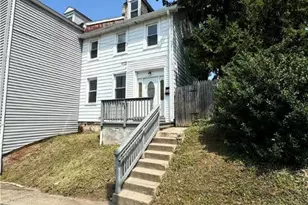 404 Centre St, Easton, PA 18042 - Photo 2