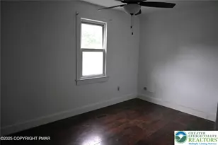 2215 Pennsylvania Ave, Lower Mt Bethel Twp, PA 18063 - Photo 18