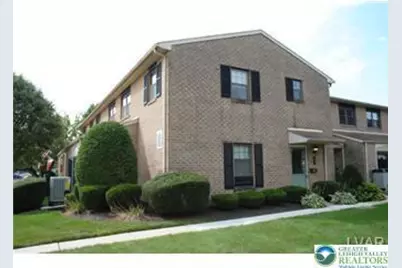 2756 Springhaven Place, Lower Macungie Twp, PA 18062 - Photo 2