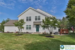 202 Park Ridge Dr, Forks Twp, PA 18040 - Photo 2