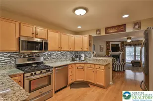 202 Park Ridge Dr, Forks Twp, PA 18040 - Photo 14