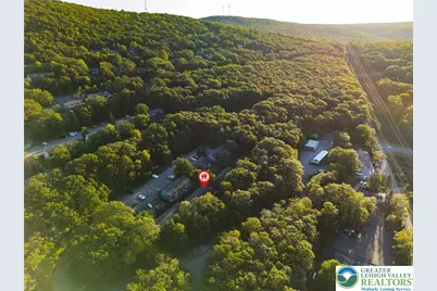 14 Middle Village Way, Jackson Twp, PA 18372 - Photo 4