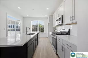 868 Veneto Ct, Forks Twp, PA 18040 - Photo 16