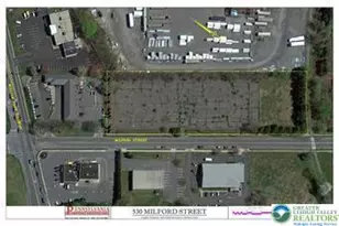 530 Milford St, Palmer Twp, PA 18045 - Photo 2