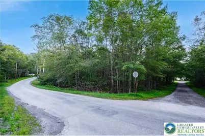 6 Orono Drive, Coolbaugh Twp, PA 18347 - Photo 4