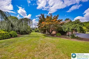 1015 Honeysuckle Rd, Lehigh Township, PA 18088 - Photo 8