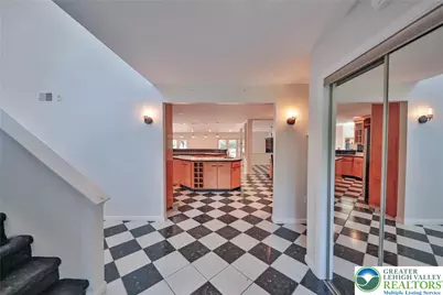 1015 Honeysuckle Road, Lehigh Township, PA 18088 - Photo 10