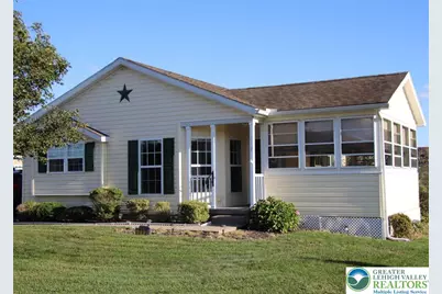 712 Winterthur, Forks Twp, PA 18040 - Photo 2