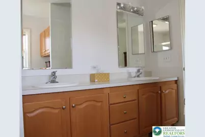 712 Winterthur, Forks Twp, PA 18040 - Photo 16