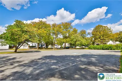 331 Constitution Avenue, Hellertown Boro, PA 18055 - Photo 26