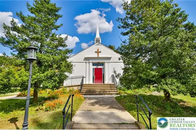 331 Constitution Avenue, Hellertown Boro, PA 18055 - Photo 2