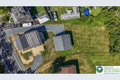 1113 E Emmaus Avenue, Salisbury Township, PA 18103 - Photo 12