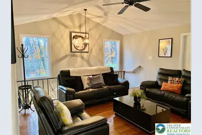 115 White Oak Court, Pocono Twp, PA 18372 - Photo 2