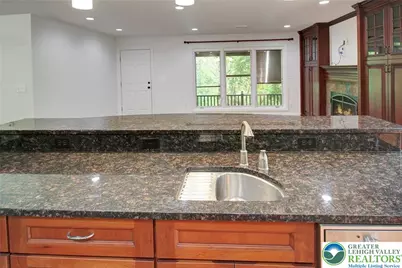 913 Constitution Avenue, Pen Argyl Boro, PA 18072 - Photo 38