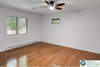 913 Constitution Avenue, Pen Argyl Boro, PA 18072 - Photo 48