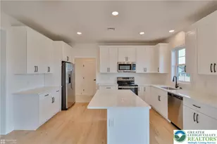 883 Emerald Valley Ln, Washington Twp, PA 18013 - Photo 12