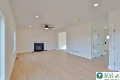 883 Emerald Valley Lane, Washington Twp, PA 18013 - Photo 16