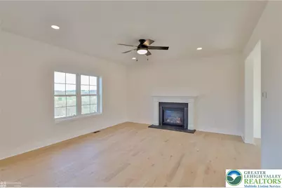 936 Emerald Valley Lane, Washington Twp, PA 18013 - Photo 18