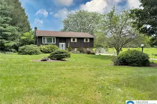 2507 Rachael Ln, South Whitehall Twp, PA 18069 - Photo 2