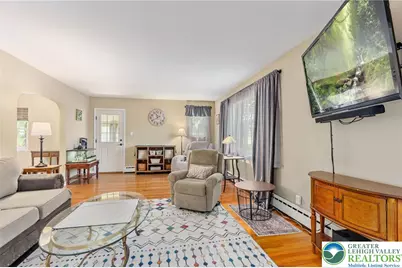 725 E Main Street, Macungie Boro, PA 18062 - Photo 4