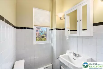 725 E Main Street, Macungie Boro, PA 18062 - Photo 12