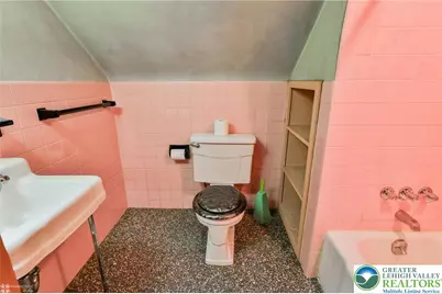 2221 Kings Avenue, Easton, PA 18045 - Photo 14