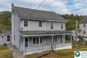 79 W Miner St, Coaldale, PA 18218 - Photo 2