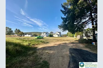 361 Court Street, Franklin Twp, PA 18235 - Photo 4