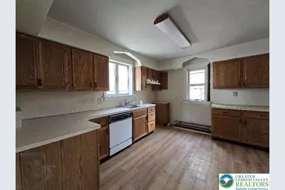 64 N Hunter Highway, Butler Twp, PA 18222 - Photo 6