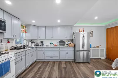 130 S Front Street, Coplay Boro, PA 18037 - Photo 14