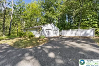 8769 Spinnerstown Road, Lower Milford Township, PA 18036 - Photo 4