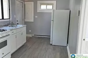 412 N 8th St, Stroudsburg, PA 18360 - Photo 14