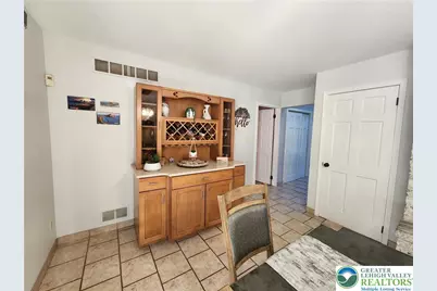 108 E Douglasville Road, Bushkill Twp, PA 18064 - Photo 6