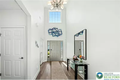 3732 Loyal Lane, Bethlehem Township, PA 18045 - Photo 4