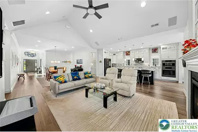 3732 Loyal Lane, Bethlehem Township, PA 18045 - Photo 6