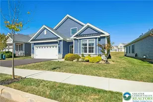 3732 Loyal Ln, Bethlehem Township, PA 18045 - Photo 2