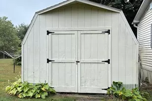 5905 Glencrest Blvd, Washington Township, PA 18080 - Photo 12