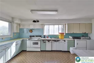 4 Stonecroft Dr, Palmer Twp, PA 18045 - Photo 14