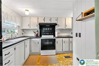 8220 Airport Road #4, East Allen Township, PA 18067 - Photo 10