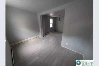 816 Wyandotte Street, Bethlehem City, PA 18015 - Photo 2