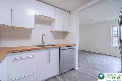 1607 Shenandoah Court, Allentown City, PA 18104 - Photo 12