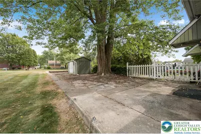 319 Washington Street, Walnutport Boro, PA 18088 - Photo 4