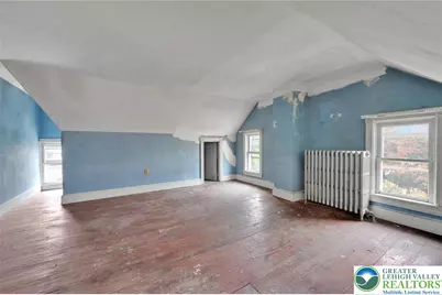 319 Washington Street, Walnutport Boro, PA 18088 - Photo 8