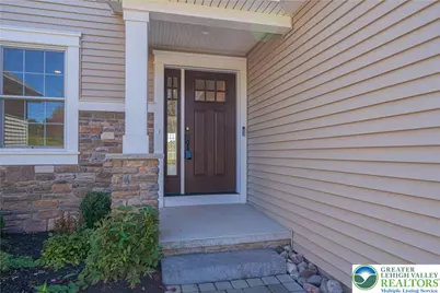 260 Keswick Drive, Tobyhanna Twp, PA 18610 - Photo 2